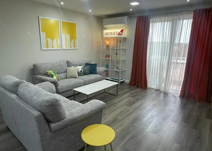 Stylish 2-Bedroom Apartment In Scenic Marsaxlokk