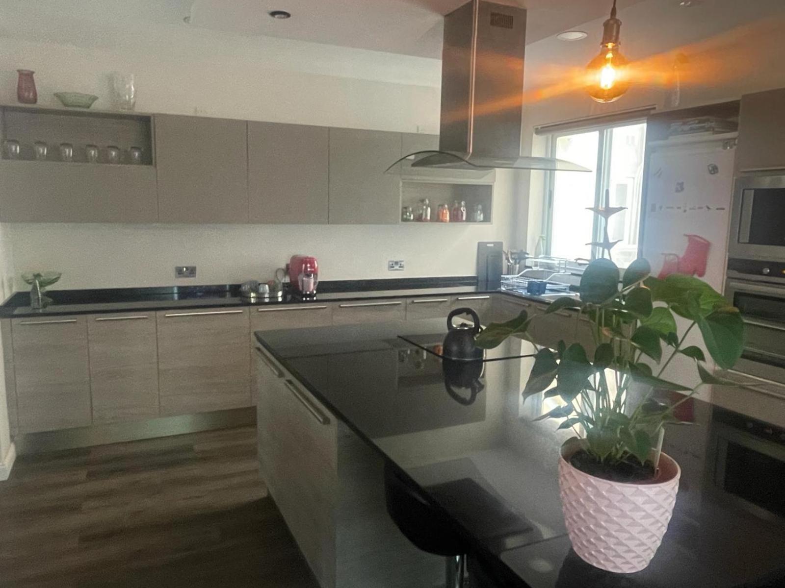 Stylish 2-bedroom In Scenic مرسلوك