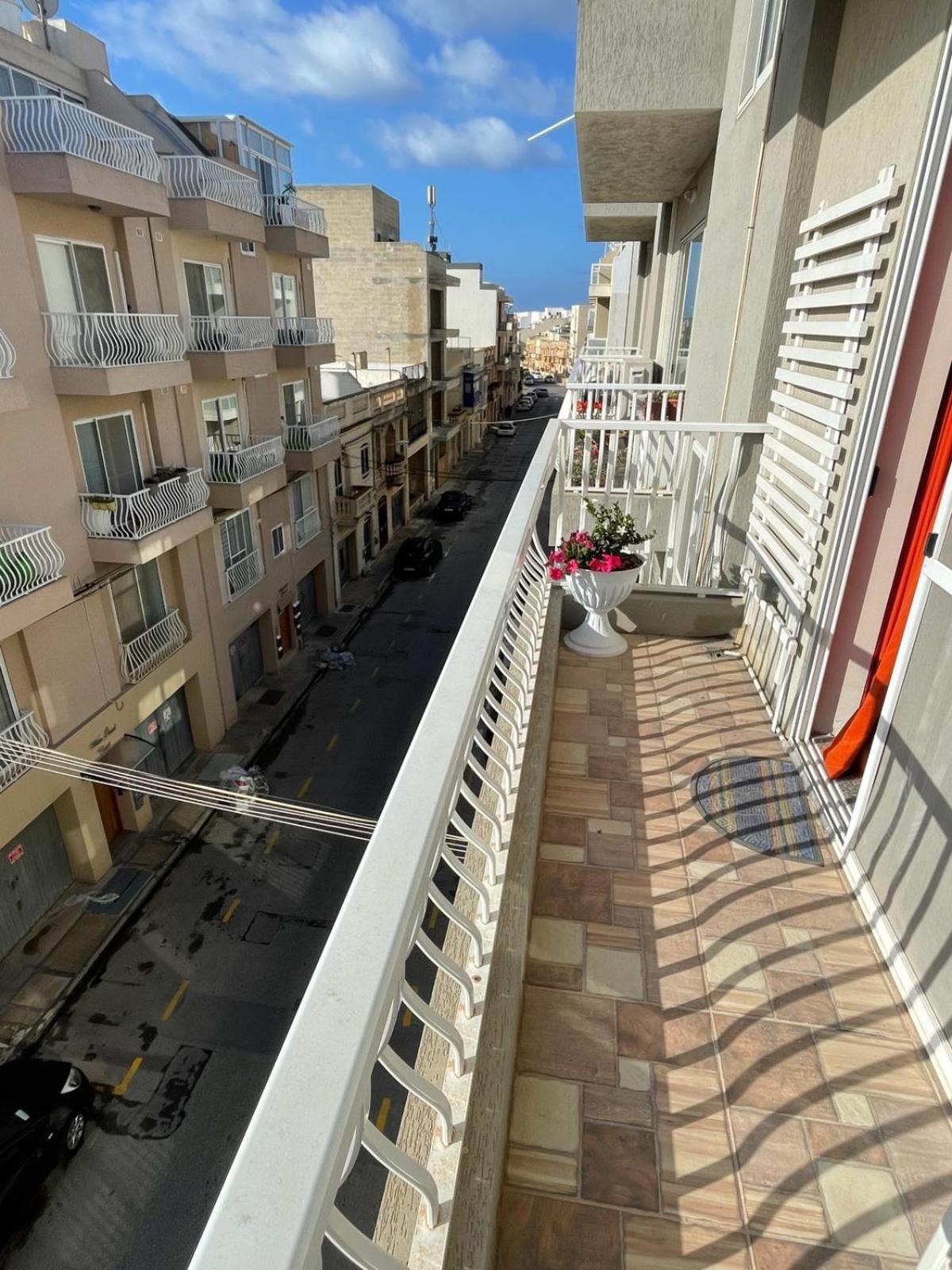 Stylish 2-bedroom In Scenic *
